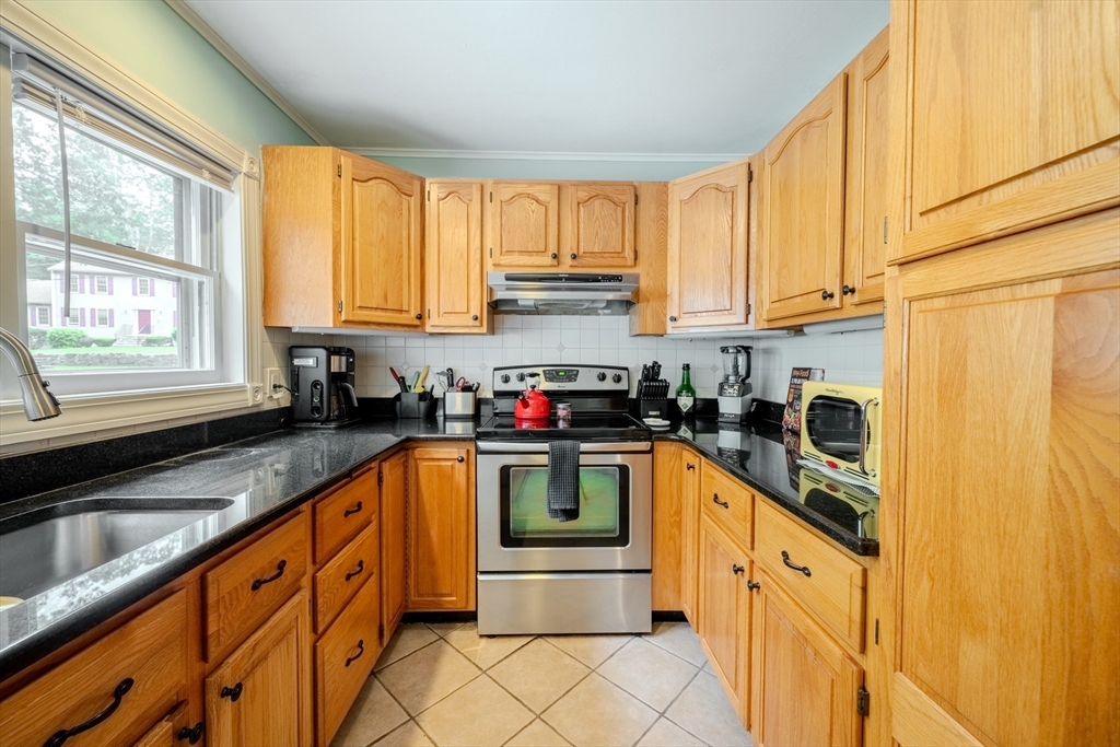 18 Sunset Rd