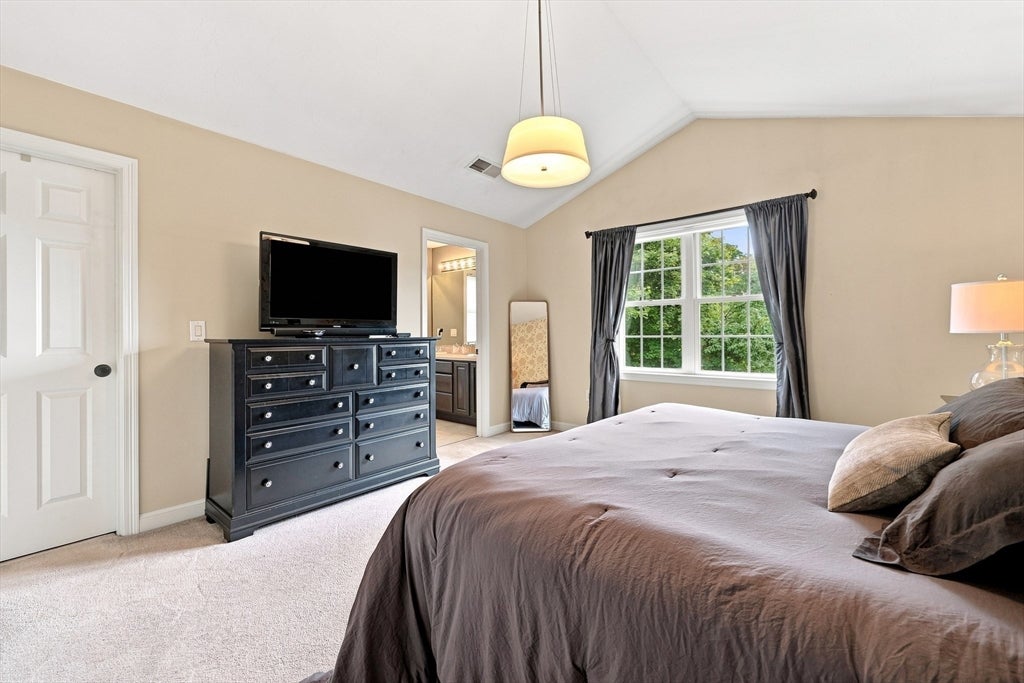 222 Mendon Street, Hopedale, MA Photo #14