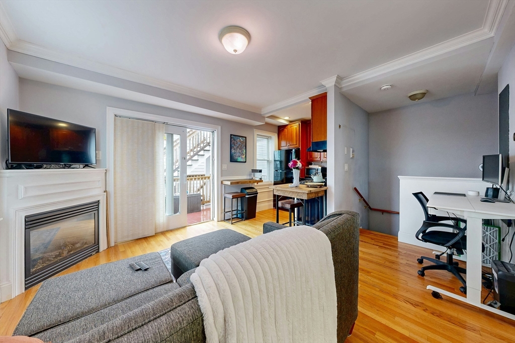 120 D St 3