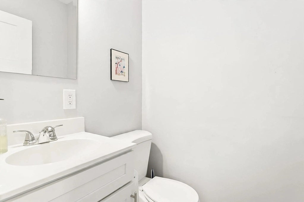 9 Bailey St #3, Boston, MA Photo #8