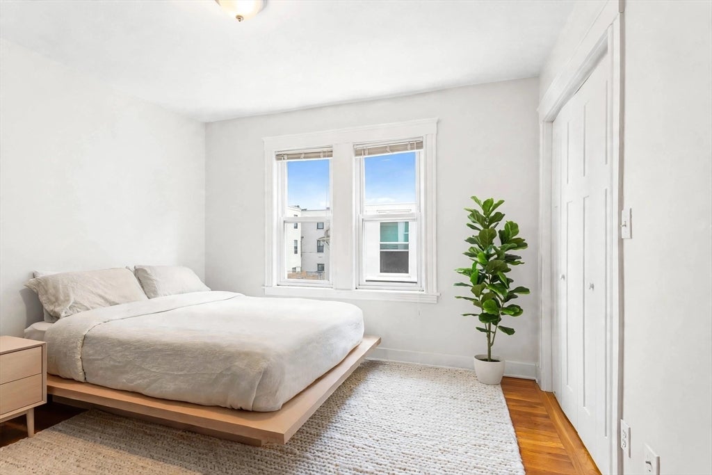 9 Bailey St #3, Boston, MA Photo #11
