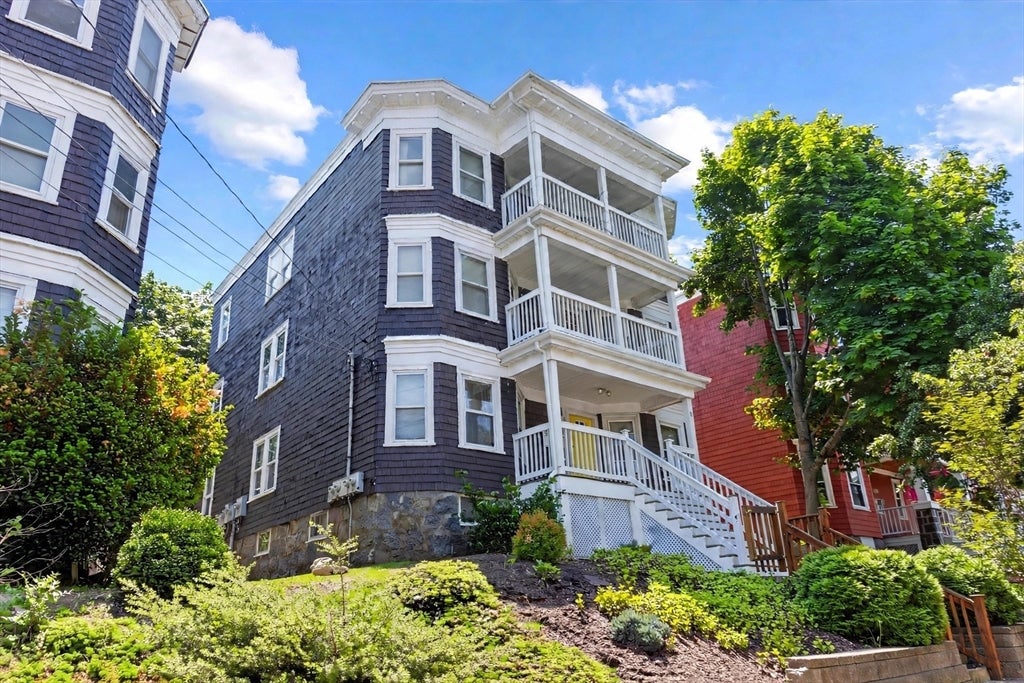 9 Bailey St #3, Boston, MA Photo #15