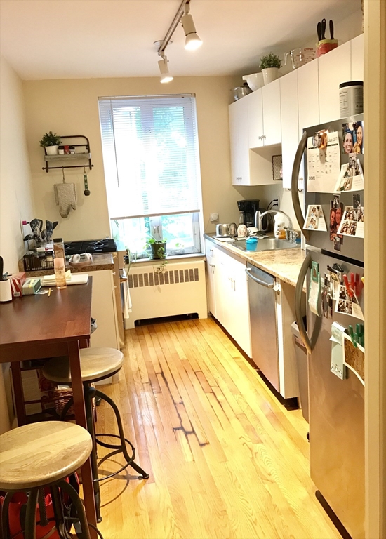 128 Beaconsfield Rd #2, Brookline, MA Photo #5