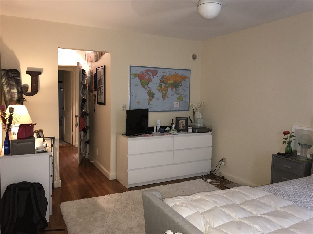 128 Beaconsfield Rd #2, Brookline, MA Photo #4