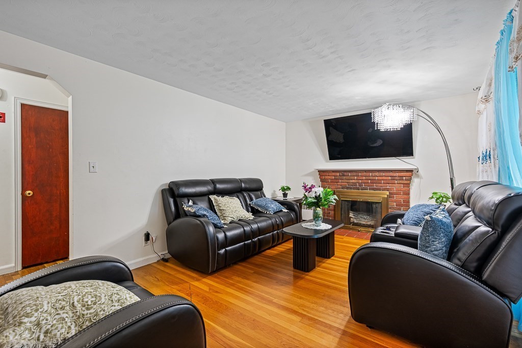 96 Calumet Ave