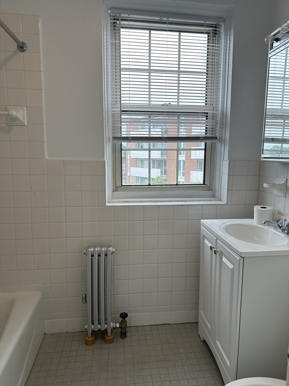 24 Concord Ave 515