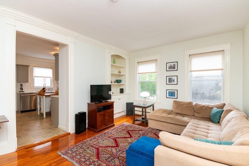 31 Thurston St 3