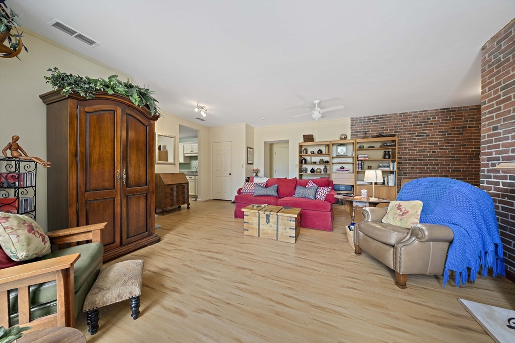 90 Sea Street 134