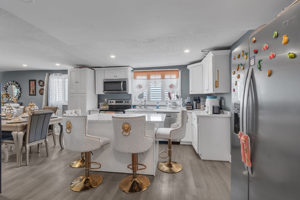 469 Middleboro Ave