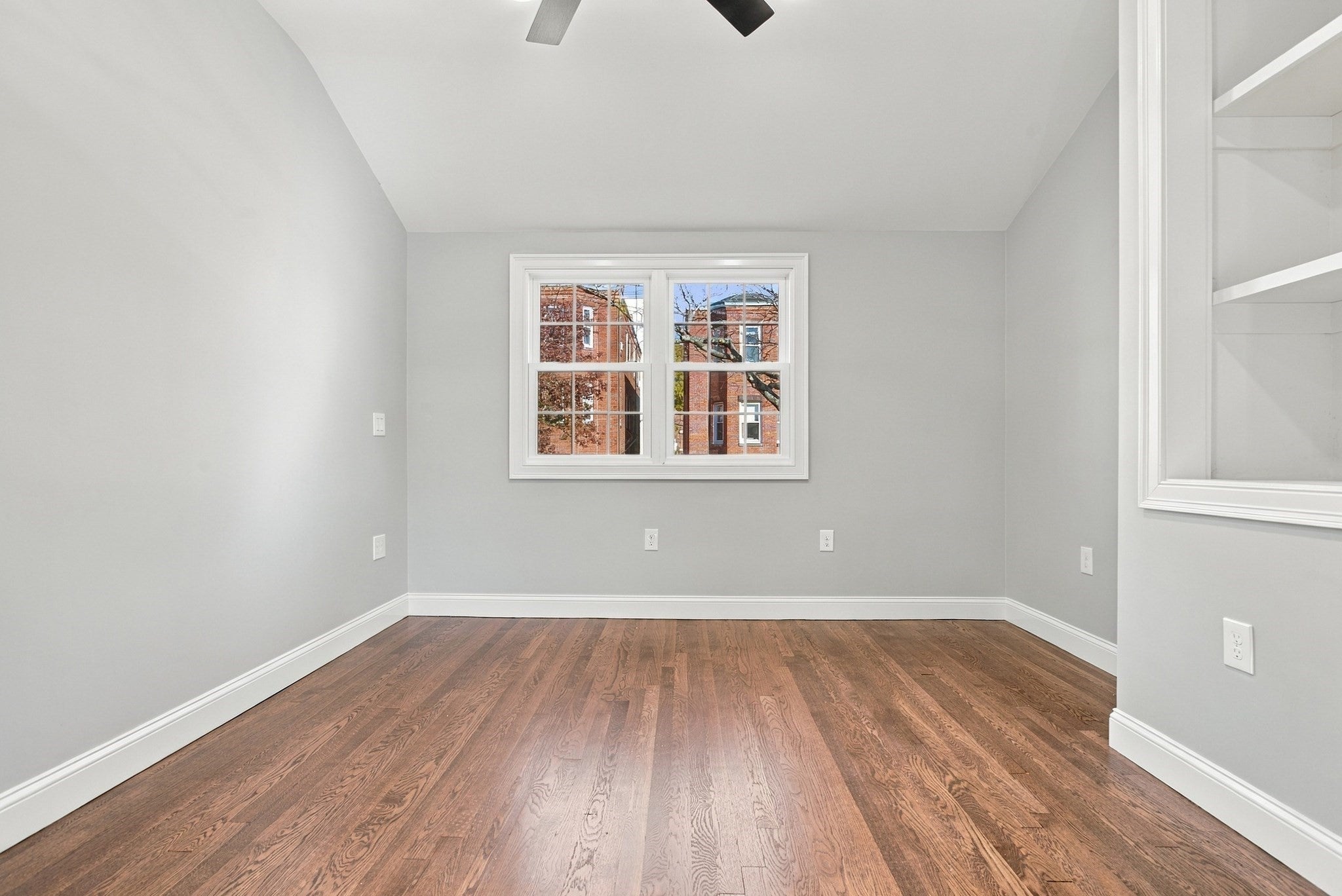 449 E 5th St #SF, Boston, MA Photo #9