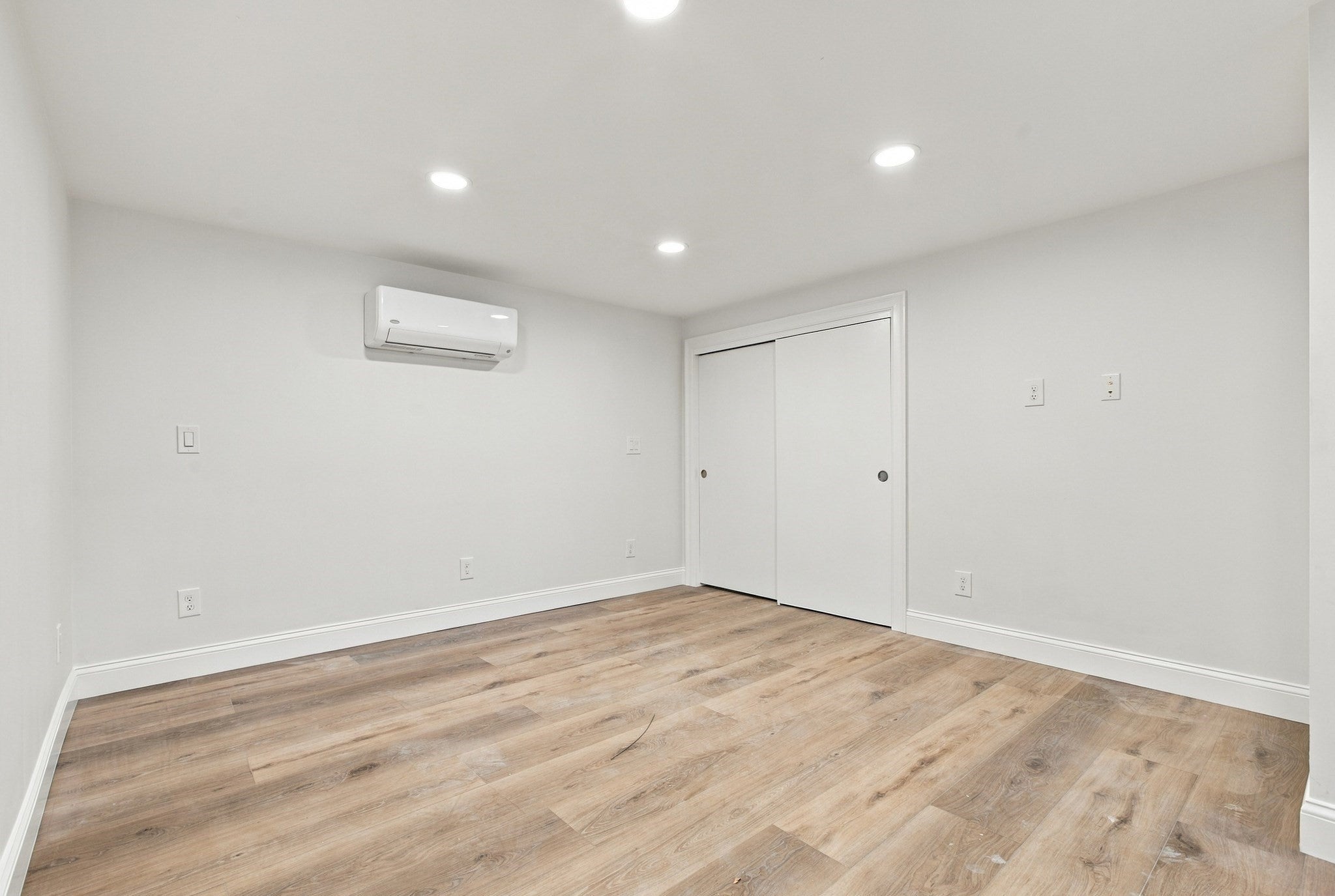 449 E 5th St #SF, Boston, MA Photo #18