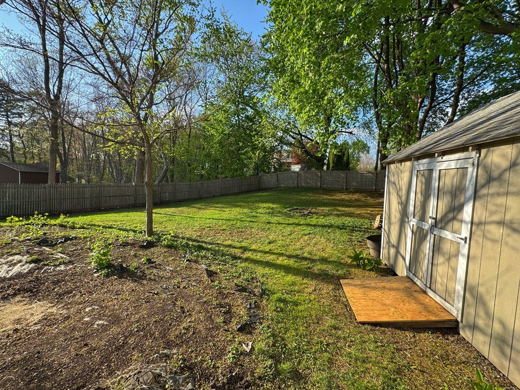 33 Pershing Ave