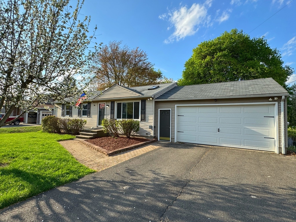 33 Pershing Ave
