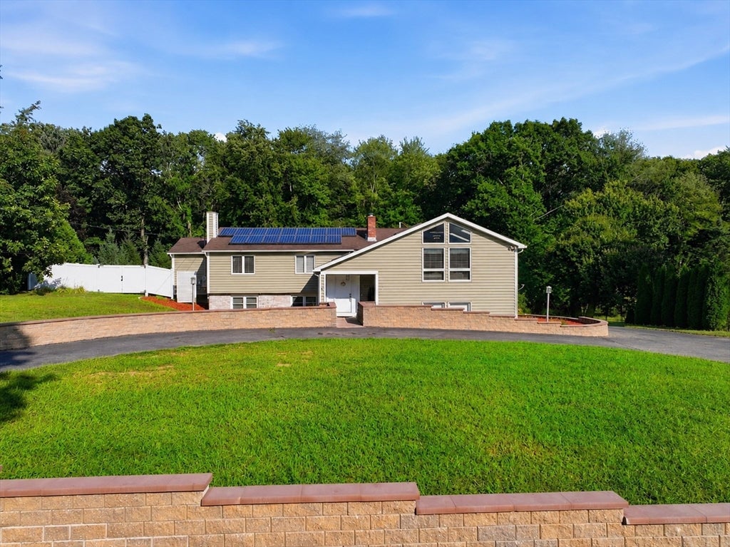68 Scenic Dr, Leominster, MA Photo #3