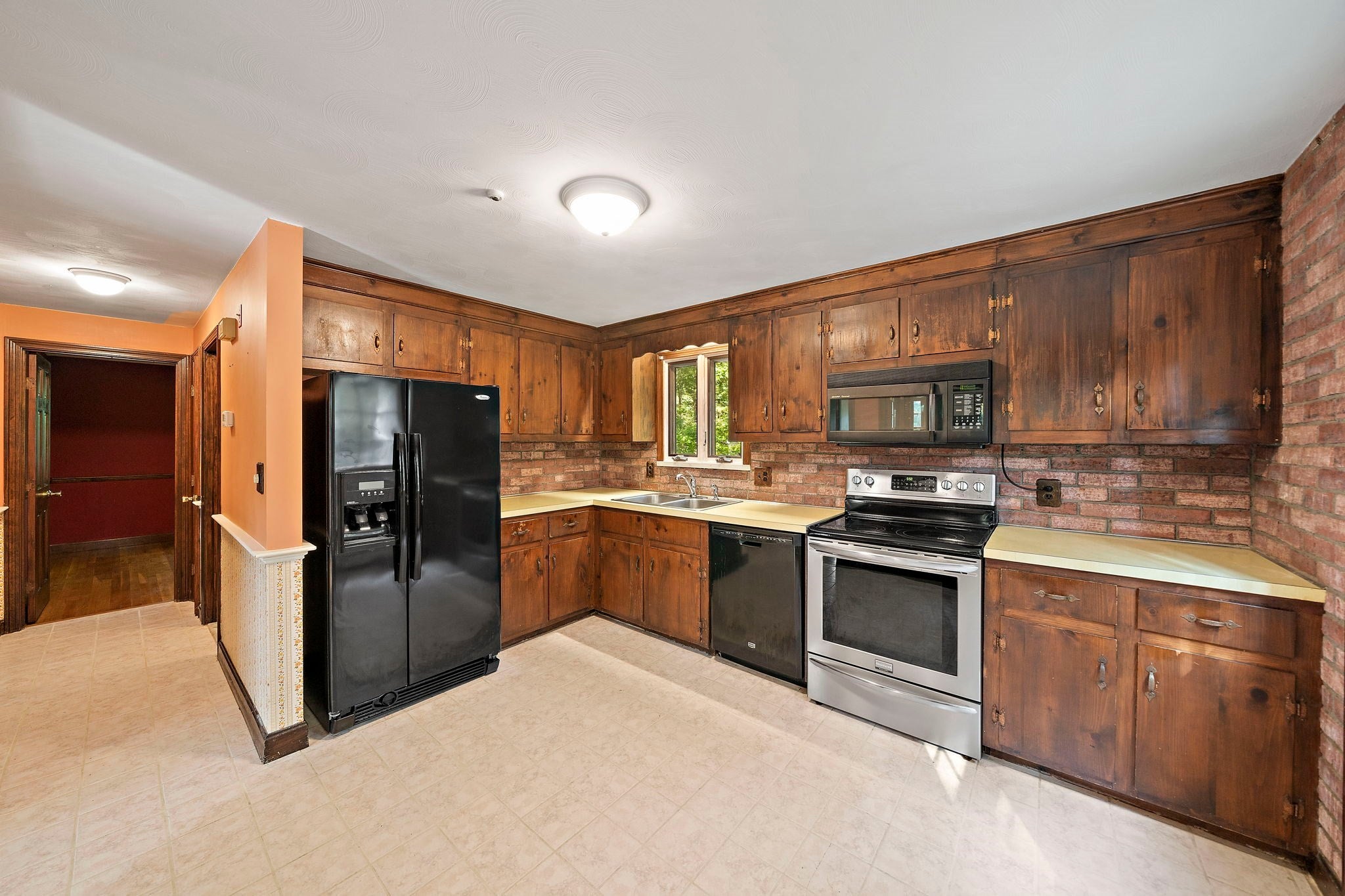 215 Bay State Cir