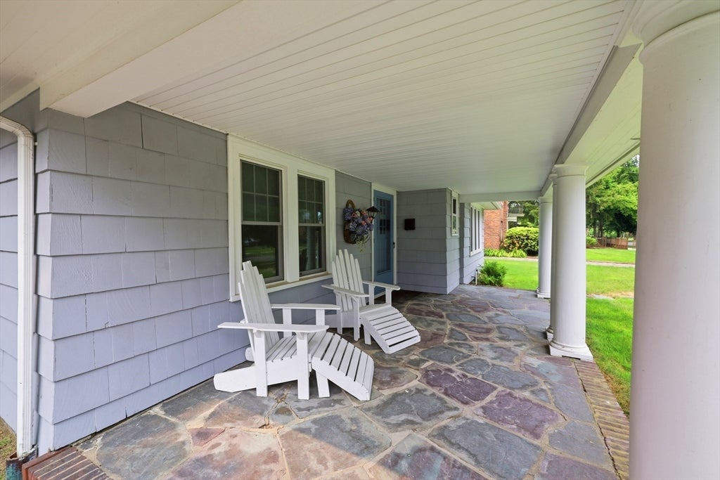 121 Farmington Ave