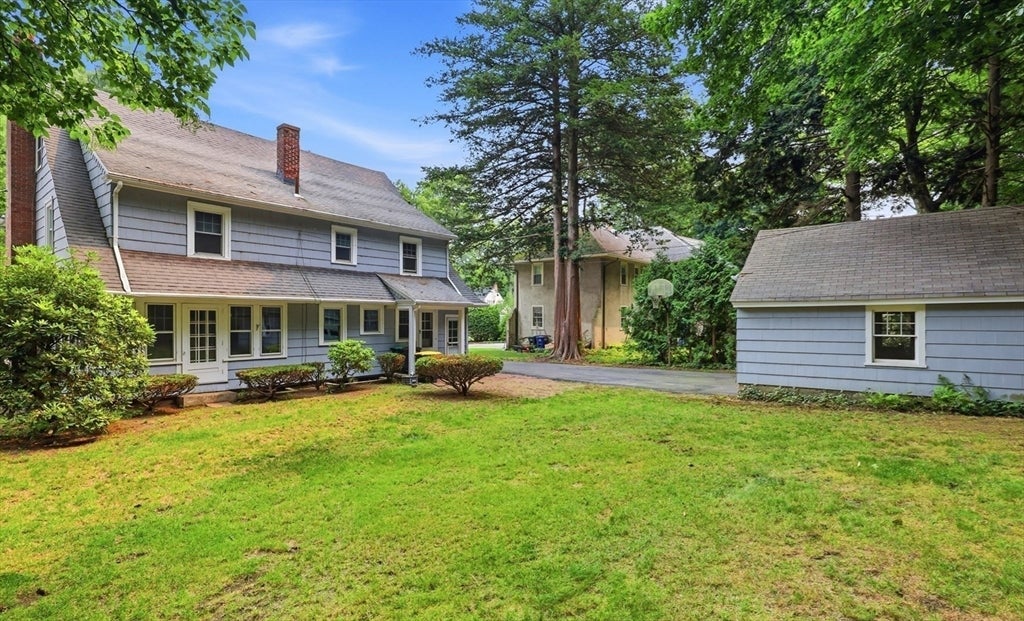 121 Farmington Ave