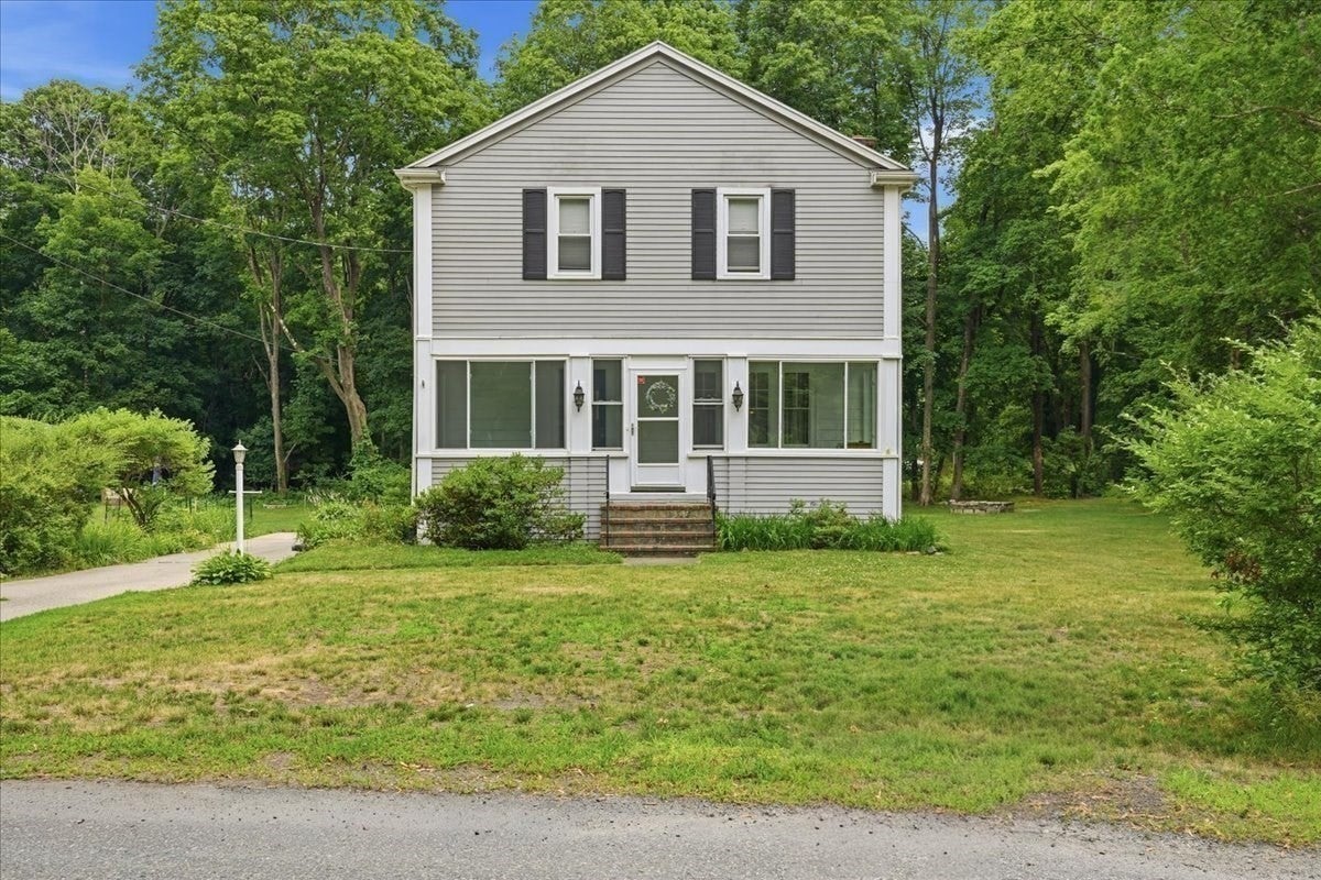 15 Walnut St, West Bridgewater, MA Photo #1