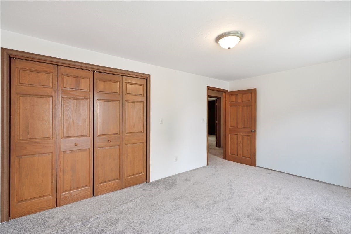 15 Walnut St, West Bridgewater, MA Photo #28