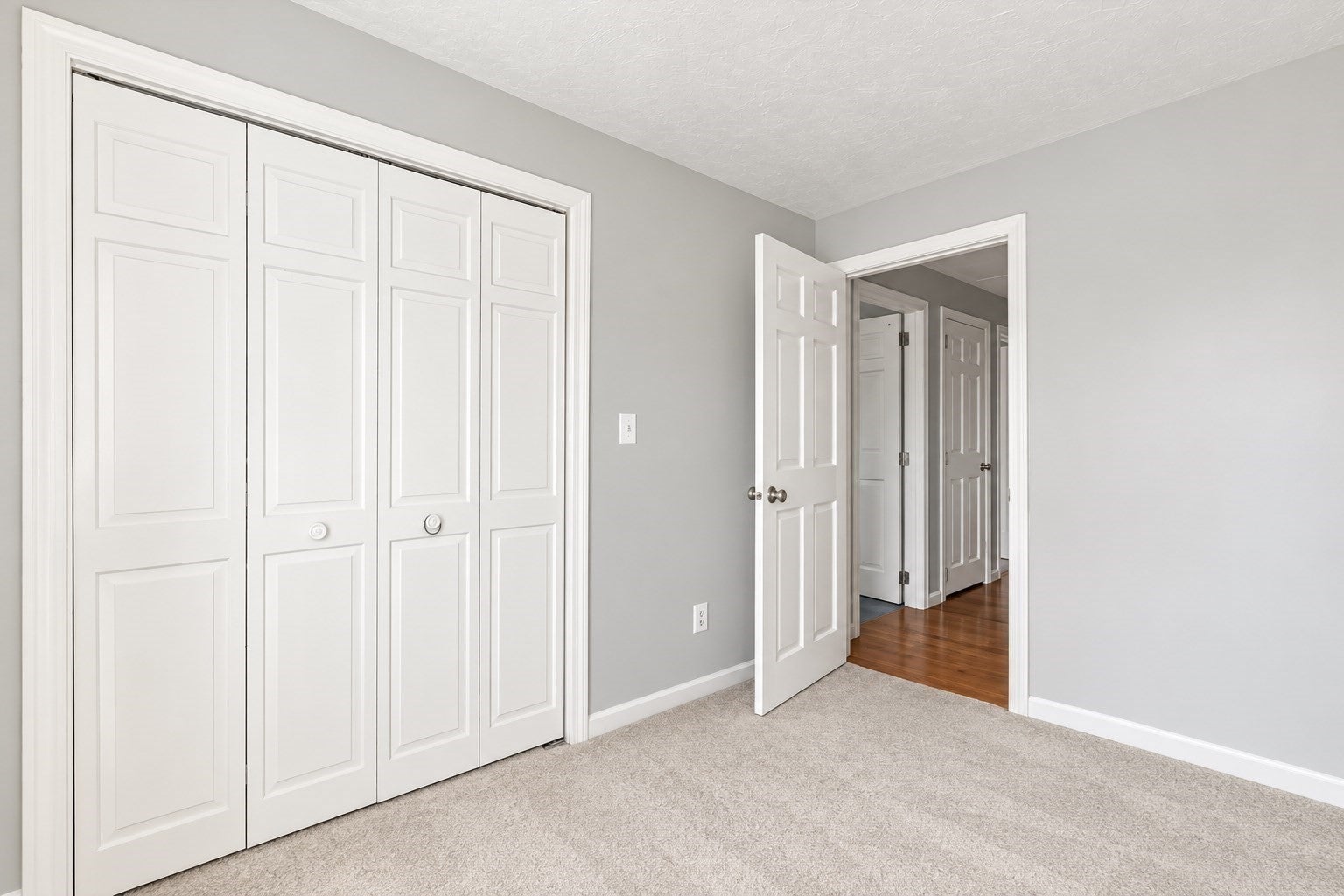 293 Davis St, Northborough, MA Photo #41