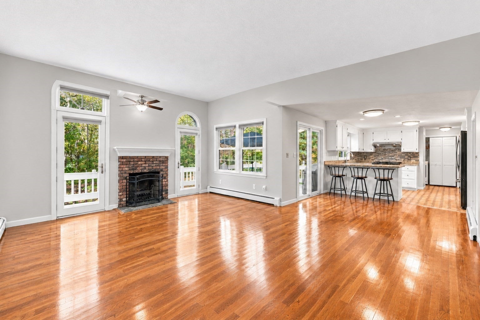 293 Davis St, Northborough, MA Photo #2