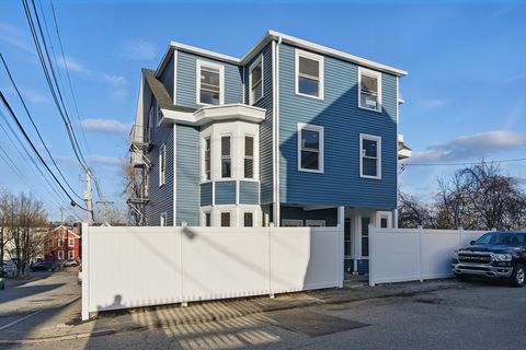 17 Burns St UNIT C Lowell MA 01852