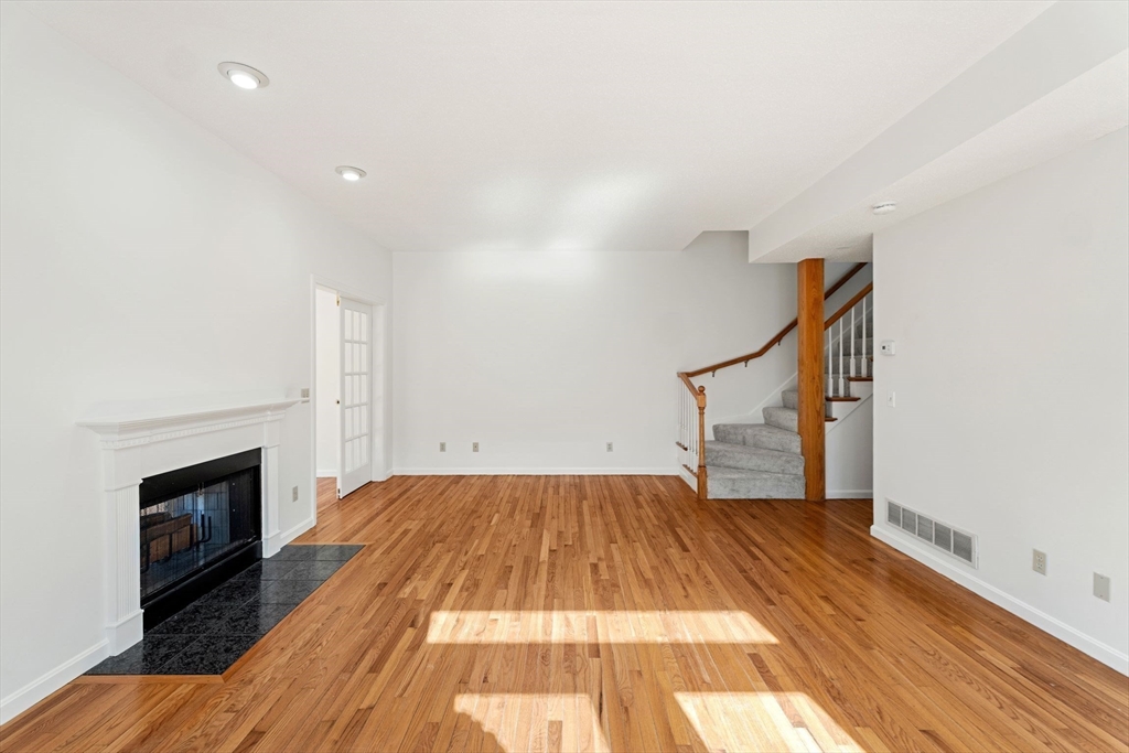 11 Maple Ridge Dr 11