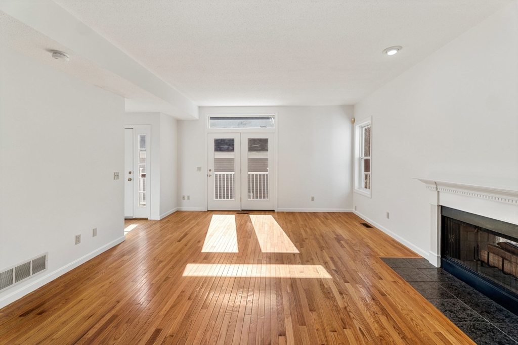 11 Maple Ridge Dr 11