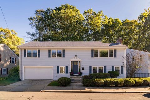 Photo of 10 Hackensack Ter, Boston, MA 02467 (MLS # 73446809)