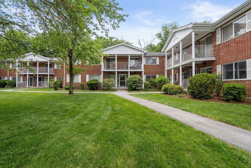 12 Bayberry Dr 2