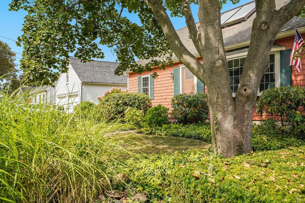 42 Riverview Dr