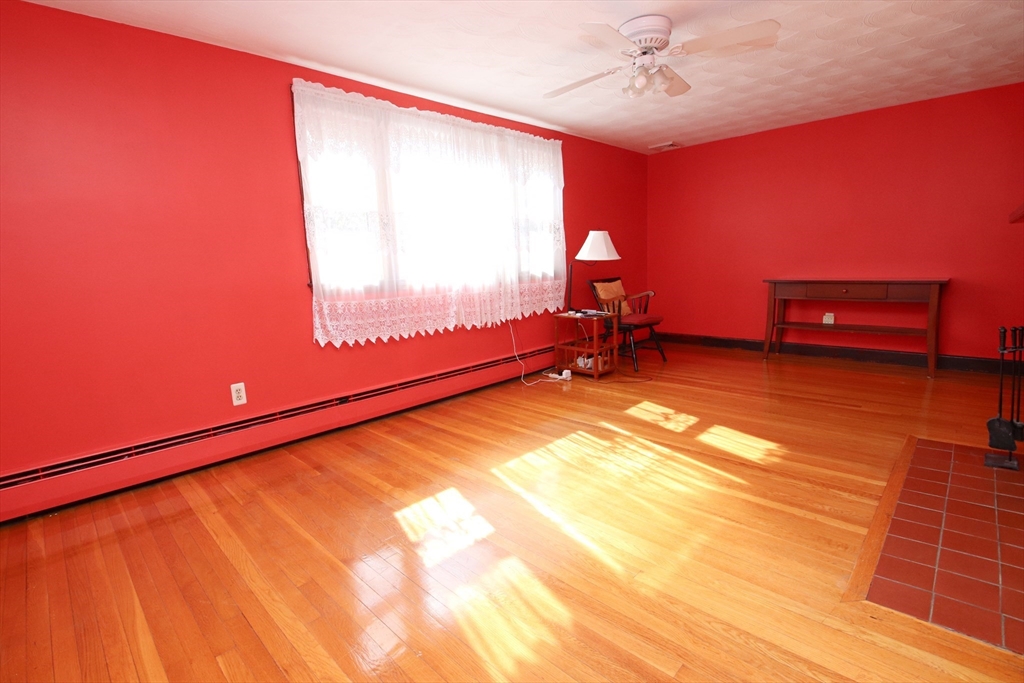 10 Pillings Road, Saugus, MA Photo #6