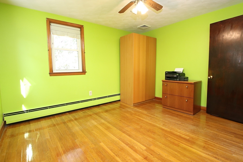 10 Pillings Road, Saugus, MA Photo #19