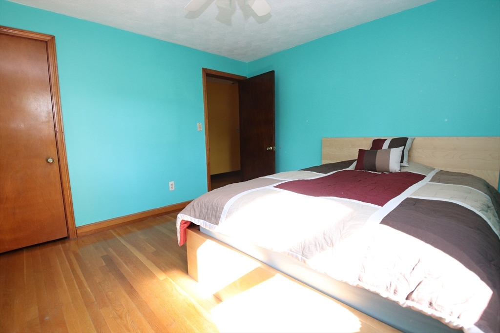 10 Pillings Road, Saugus, MA Photo #17