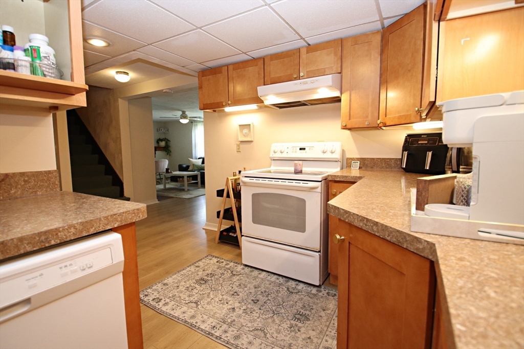 10 Pillings Road, Saugus, MA Photo #23