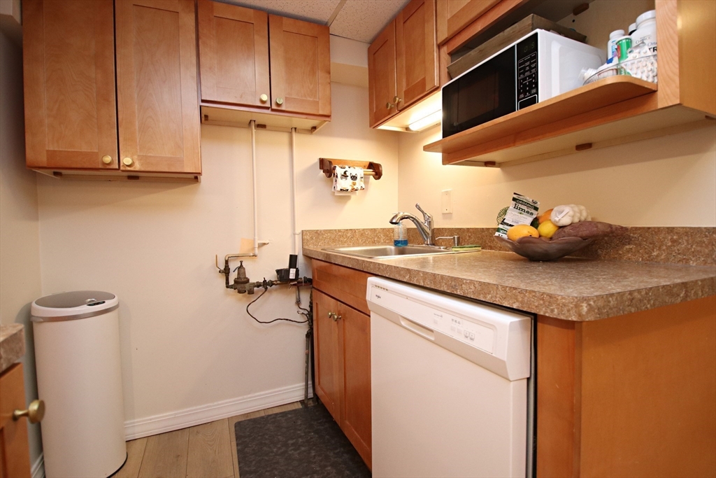 10 Pillings Road, Saugus, MA Photo #25