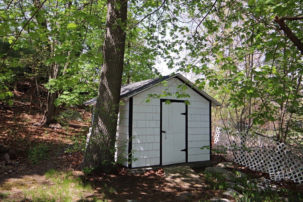 10 Pillings Road, Saugus, MA Photo #39