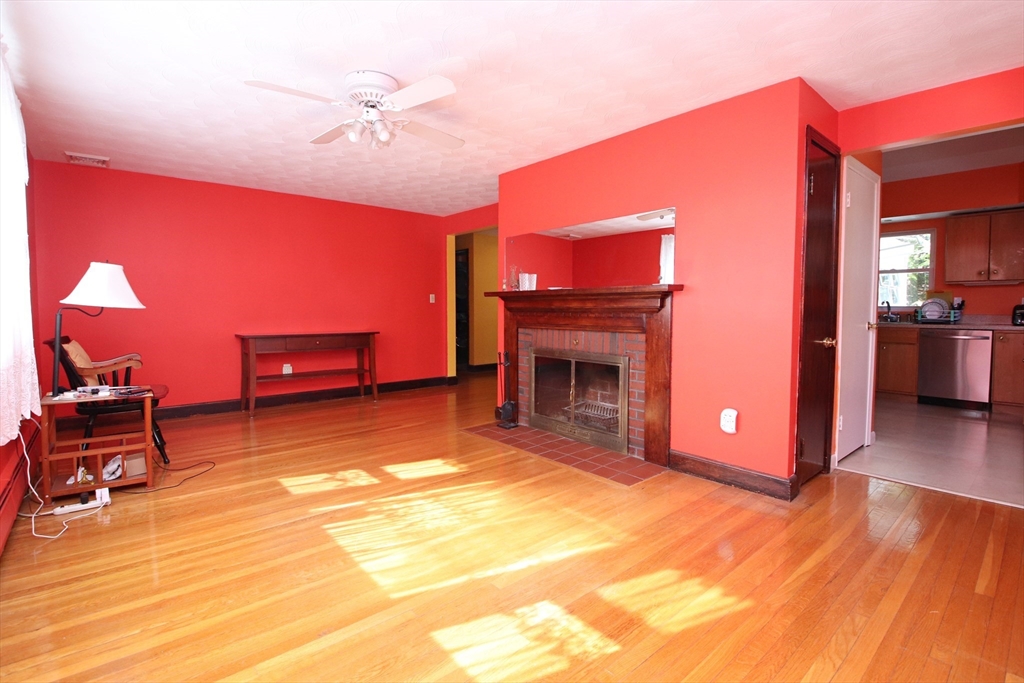 10 Pillings Road, Saugus, MA Photo #7