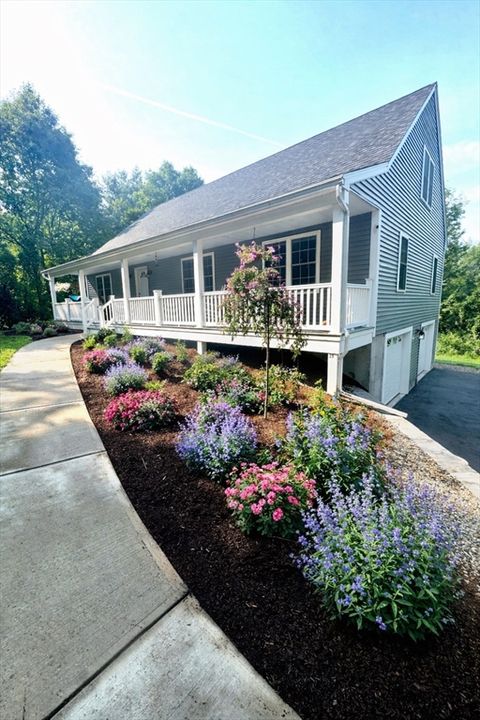 29 Lake Rd Brookfield MA 01506