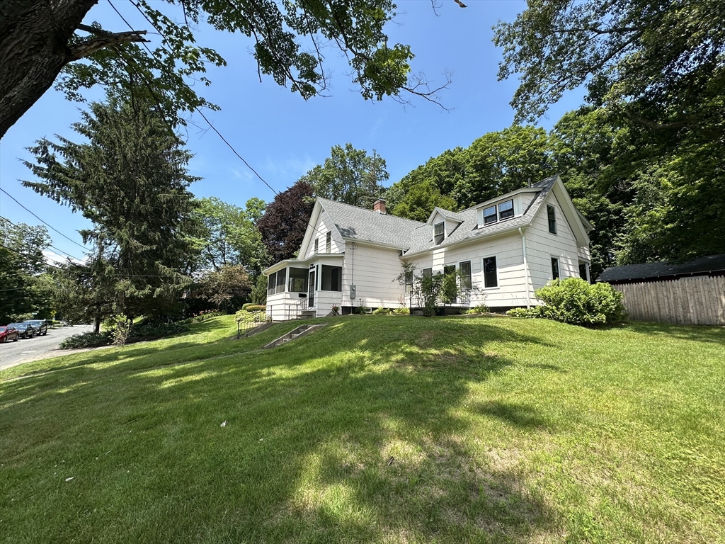 103 High St