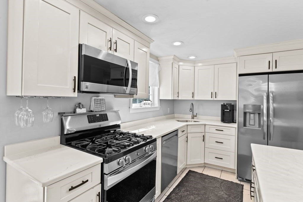 129 Chief Justice Cushing Hwy, Hingham, MA, 129 Chief Justice Cushing Hwy, Hingham, MA Photo #6