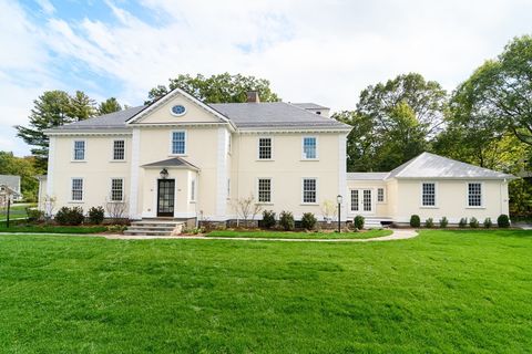 61 Wolcott Woods Lane 61 Milton MA 02186