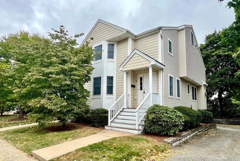 Photo of 6 North Park Street #6, Watertown, MA 02472 (MLS # 73487941)