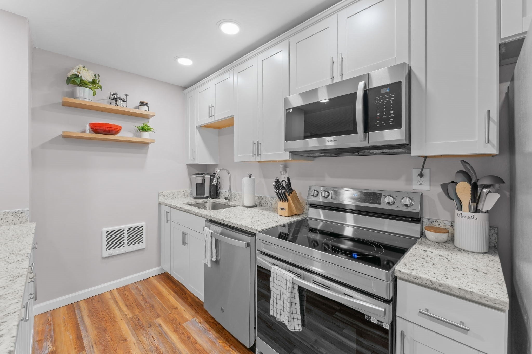 21 Mill Street Ct #4, Lancaster, MA, 21 Mill Street Ct #4, Lancaster, MA Photo #4