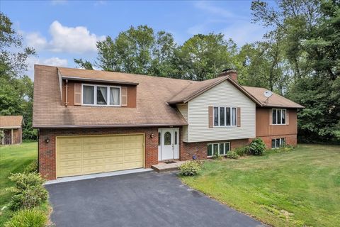 12 Waterman Killingly CT 06239