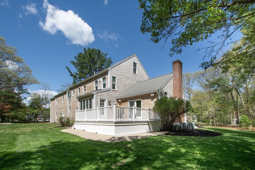 185 Booth Hill Rd
