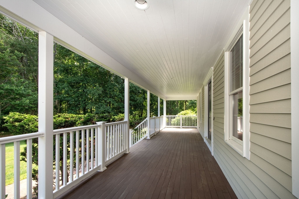 185 Booth Hill Rd