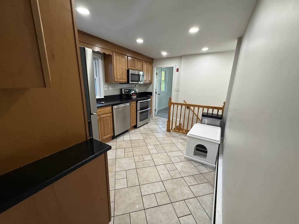 18 Eastwood Rd
