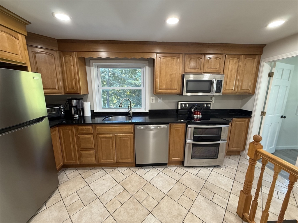 18 Eastwood Rd