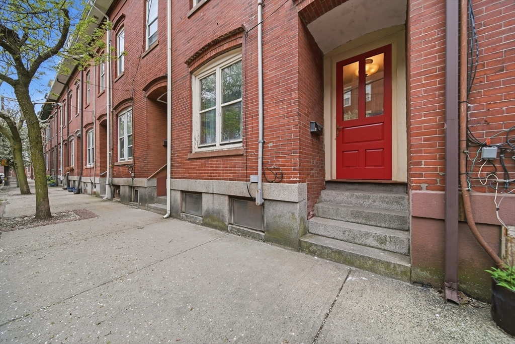 28 Medford St